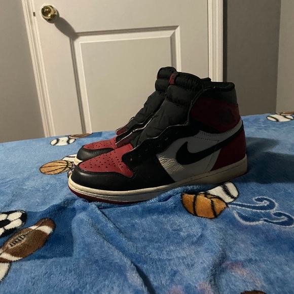 Air Jordan 1 Bred Toes